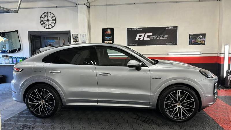 Film solaire teinté pour Porsche Cayenne Coupé Hybride à Écrouves