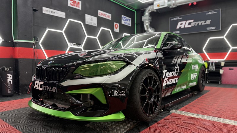 Semi Covering sur mesures pour cette BMW M2 préparé pour le drift.Écrouves à proximité de Toul, Nancy, Metz et Épinal