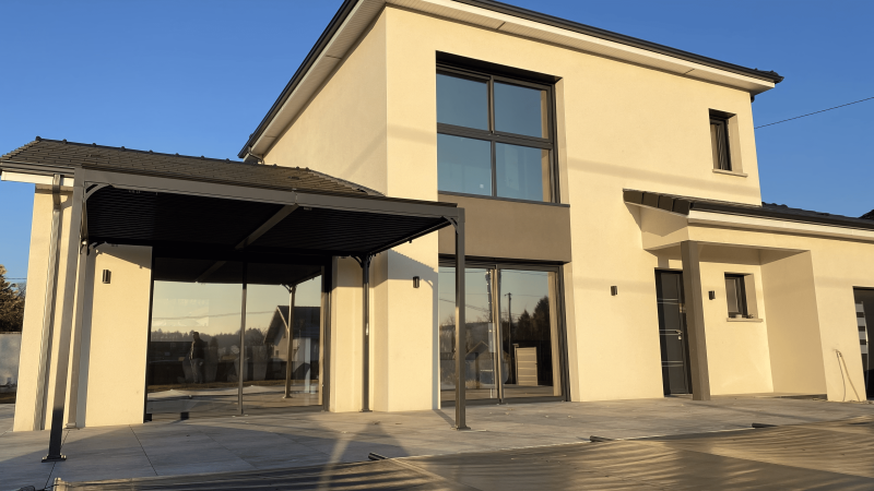 Pose d'un film de protection solaire pour une maison anti uv et anti chaleur proche d'Epinal