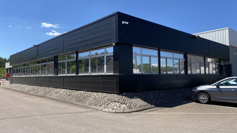 Protection solaire premium anti chaleur pour cette concession de Épinal.
Écrouves entre Épinal et Metz proche de Nancy (Grand-Est) 